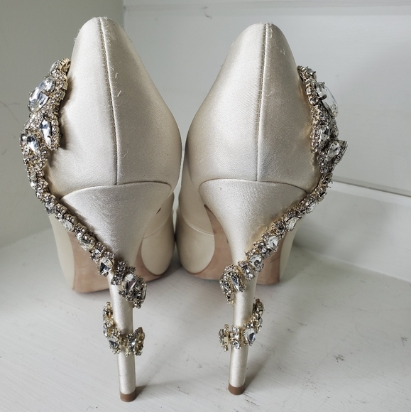 Badgley Mischka Kiara Crystal Back Pump SZ 8.5 - Picture 7 of 9